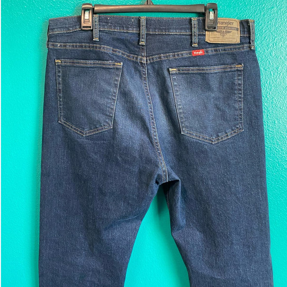 Wrangler Regular Fit Dark Straight Leg Jeans Men's 36 x 32 - Picture 8 of 9